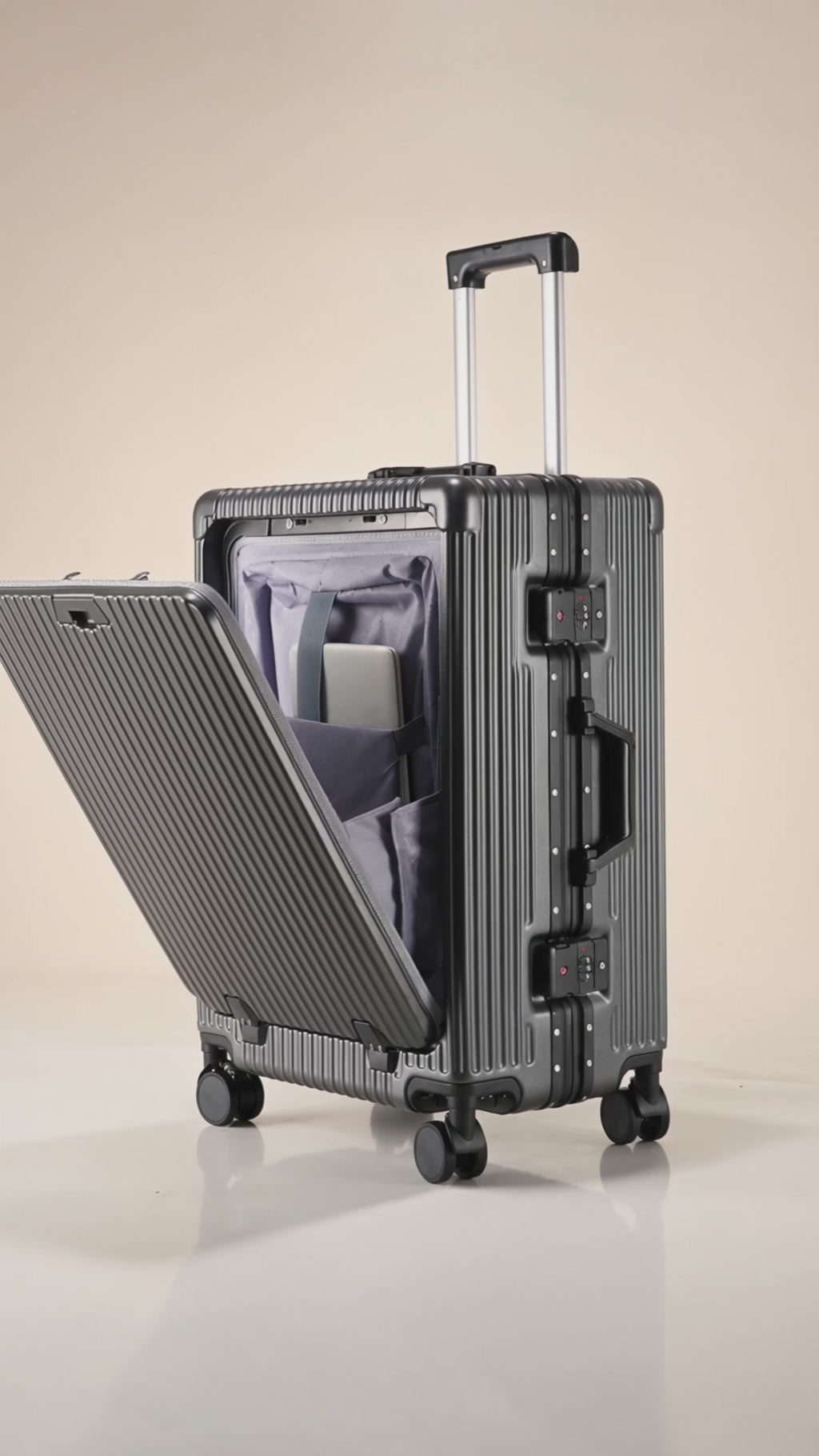 Front-Opening Suitcase with TSA Lock & Brake Wheels — product video 5